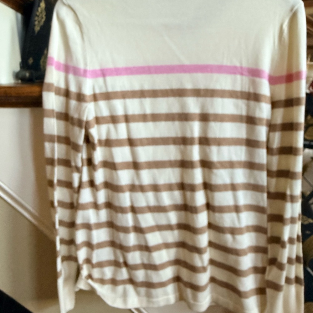 J.McLaughlin Lightweight Sweater. Size S Long Sleeves.Few small imperfections - Picture 7 of 9